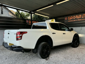 2020 Mitsubishi L200 2.4 Di-D Dc Challenger in White — image 5