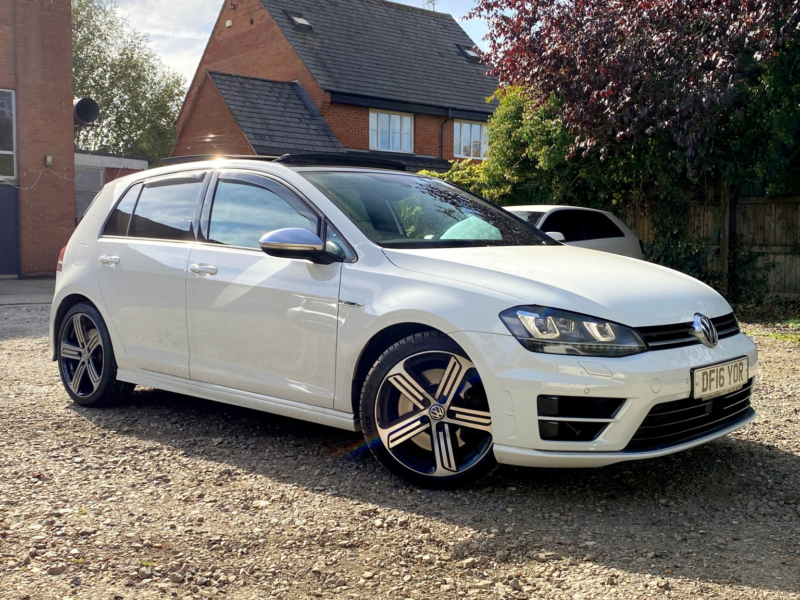 2016 Volkswagen Golf R 2.0 Tsi DSG 5-Door 4motion - Fsh - Panoramic Sunroof, Sat Nav, Camera, Heated Seats, 4WD - White in White — image 1