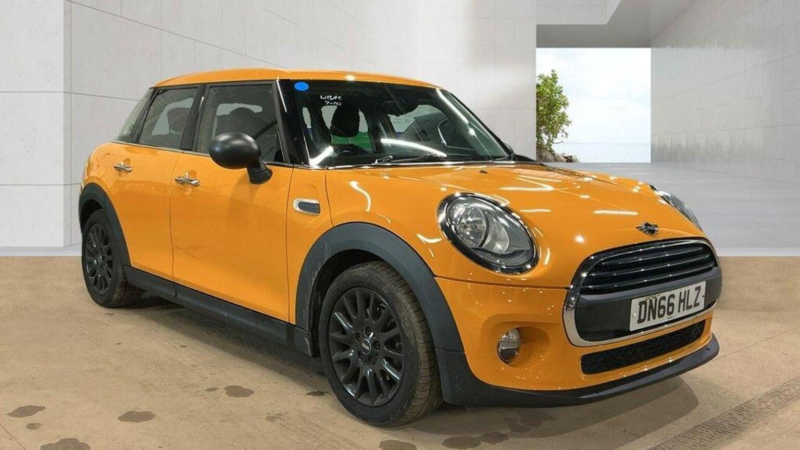 2016 MINI Hatch 1.2 One Euro 6 (s/s) 5dr in Orange — image 1