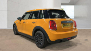 2016 MINI Hatch 1.2 One Euro 6 (s/s) 5dr in Orange — image 3