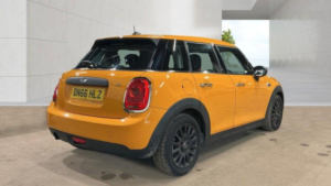 2016 MINI Hatch 1.2 One Euro 6 (s/s) 5dr in Orange — image 4