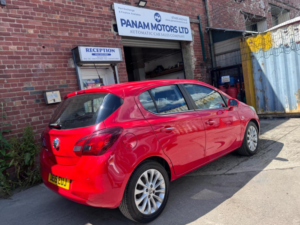 2015 Vauxhall Corsa 1.4i Se Auto Euro 6 5dr in Red — image 3