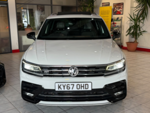 2017 Volkswagen Tiguan 2.0 Tdi R-Line in White — image 5