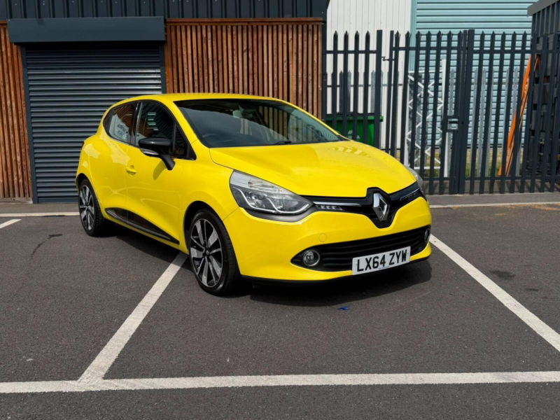 2014 Renault Clio 1.5 Dci Dynamique S Medianav Euro 5 (s/s) 5dr in Yellow — image 1