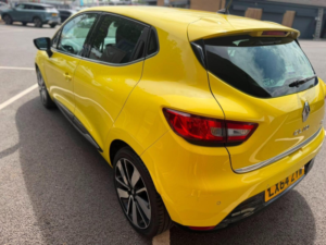 2014 Renault Clio 1.5 Dci Dynamique S Medianav Euro 5 (s/s) 5dr in Yellow — image 5