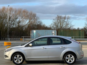 2010 Ford Focus 1.6 Zetec 5dr in Silver — image 4