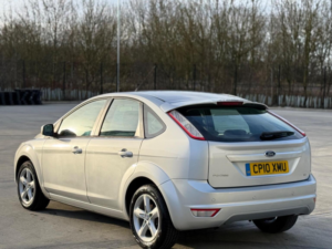 2010 Ford Focus 1.6 Zetec 5dr in Silver — image 5