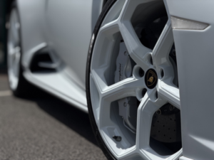 2019 Lamborghini Huracan 5.2 V10 Lp 640-4 Evo in White — image 4