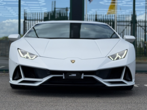 2019 Lamborghini Huracan 5.2 V10 Lp 640-4 Evo in White — image 5