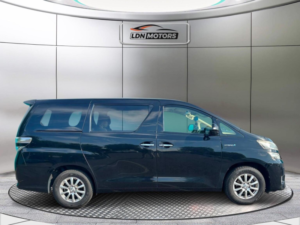 2012 Toyota Vellfire 2.4 Hybrid Auto Premium Edition in Black — image 5