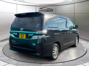 2012 Toyota Vellfire 2.4 Hybrid Auto Premium Edition in Black — image 6