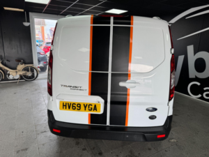 2019 Ford Transit Connect 1.5 240 Ecoblue Limited L2 Euro 6 (s/s) 5dr in White — image 4
