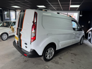 2019 Ford Transit Connect 1.5 240 Ecoblue Limited L2 Euro 6 (s/s) 5dr in White — image 5