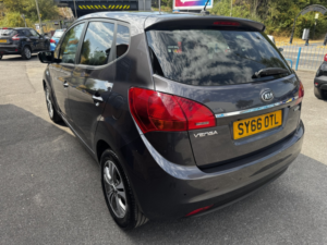 2016 Kia Venga 1.6 Crdi 3 in Silver — image 3
