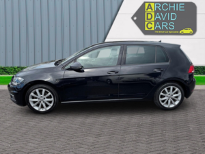 2017 Volkswagen Golf 2.0 Tdi Bluemotion Tech Gt in Black — image 5