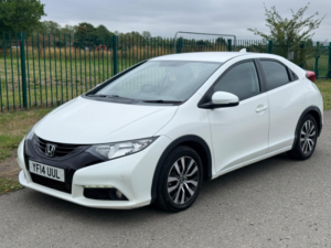 2014 Honda Civic 1.6 I-Dtec Se Plus-T Euro 5 (s/s) 5dr in White — image 4