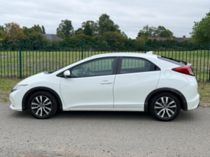 2014 Honda Civic 1.6 I-Dtec Se Plus-T Euro 5 (s/s) 5dr in White — image 6