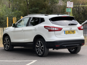 2014 Nissan Qashqai 1.2 Dig-T Tekna in White — image 6