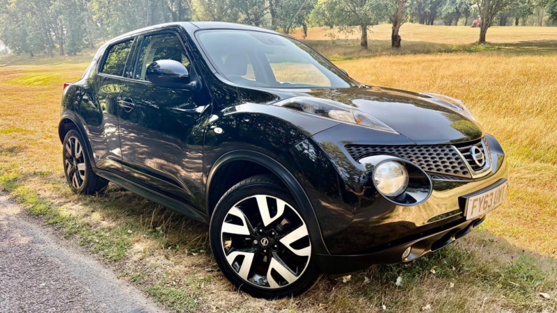 2013 Nissan Juke 1.6 N-Tec Euro 5 5dr (17in Alloy) in Black — image 1