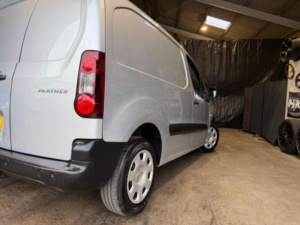 2015 Peugeot Partner 1.6 Hdi 850 Professional L1 4dr in Silver — image 5