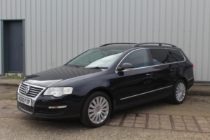 2010 Volkswagen Passat 2.0 Tdi Highline Plus in Black — image 6