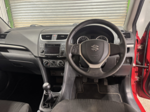 2012 Suzuki Swift 1.2 Sz2 in Red — image 2