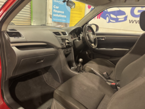 2012 Suzuki Swift 1.2 Sz2 in Red — image 6