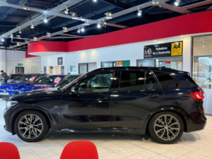 2019 BMW X5 3.0 X5 Xdrive30d M Sport in Black — image 6