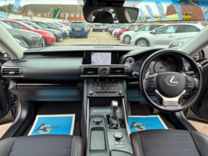 2021 Lexus Is 2.5 300h E-CVT Euro 6 (s/s) 4dr in Bronze — image 2