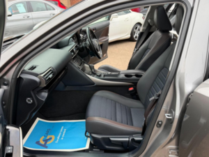 2021 Lexus Is 2.5 300h E-CVT Euro 6 (s/s) 4dr in Bronze — image 4