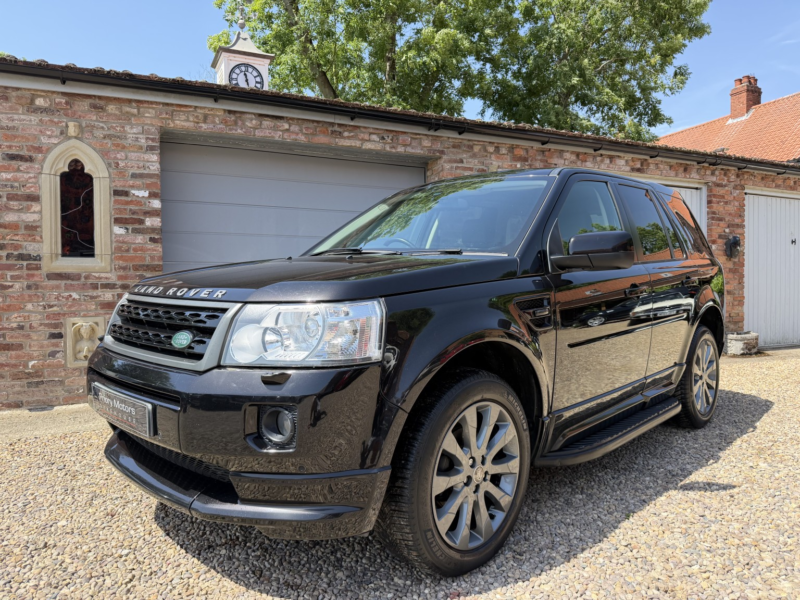 2012 Land Rover Freelander 2 2.2 Sd4 Sport Le in Black — image 1