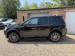 2012 Land Rover Freelander 2 2.2 Sd4 Sport Le in Black — image 4