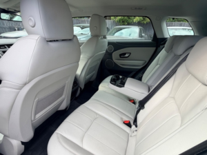 2019 Land Rover Range Rover Evoque Td4 Se Tech in White — image 3