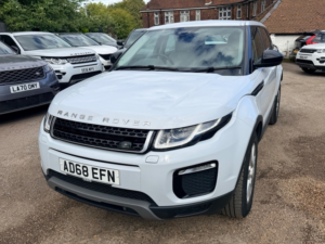 2019 Land Rover Range Rover Evoque Td4 Se Tech in White — image 4
