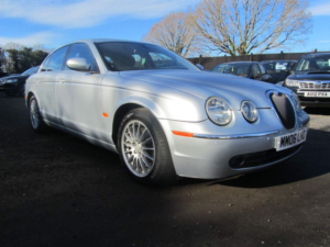 2006 Jaguar S-Type 3.0 V6 Se 4dr in Silver — image 2