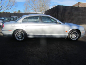 2006 Jaguar S-Type 3.0 V6 Se 4dr in Silver — image 3