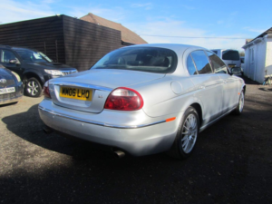 2006 Jaguar S-Type 3.0 V6 Se 4dr in Silver — image 5