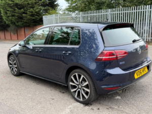 2016 Volkswagen Golf 1.4 Tsi Gte in Blue — image 5