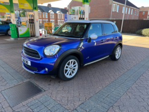 2015 MINI Countryman 1.6 Cooper D SUV 5dr Diesel Manual All4 Euro 6 (s/s) (112 Ps) in Blue — image 2