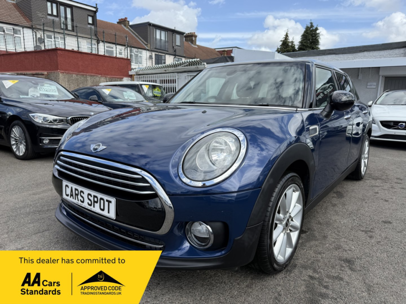 2016 MINI Clubman 1.5 Clubman Cooper Verified Miles Fresh Import Finance Avb in Blue — image 1