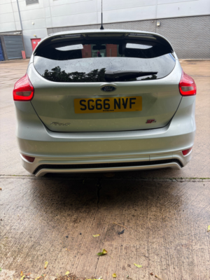 2016 Ford Focus 1.5 Tdci St-Line Hatchback 5dr Diesel Manual Euro 6 (s/s) (120 Ps) in Silver — image 4
