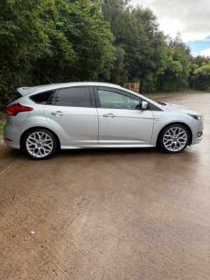 2016 Ford Focus 1.5 Tdci St-Line Hatchback 5dr Diesel Manual Euro 6 (s/s) (120 Ps) in Silver — image 6