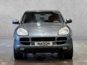 2005 Porsche Cayenne 3.2 V6 Tiptronic S AWD 5dr in Silver — image 2