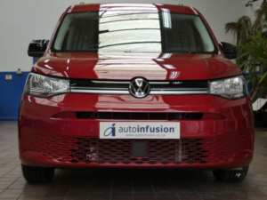 2022 Volkswagen Caddy Maxi 2.0 Tdi Life MPV 5dr Diesel DSG Euro 6 (s/s) (122 Ps) in Red — image 6
