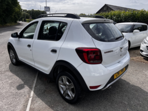 2017 Dacia Sandero Stepway 0.9 Stepway Ambiance Tce 90 in White — image 6