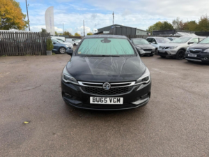 2015 Vauxhall Astra 1.6 Cdti Blueinjection Sri Euro 6 (s/s) 5dr in Black — image 2