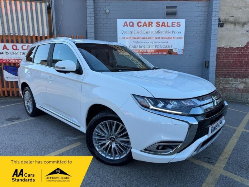 2019 Mitsubishi Outlander 2.4h Twinmotor 13.8kwh 4h CVT 4WD Euro 6 (s/s) 5dr in White — image 1