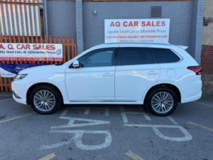 2019 Mitsubishi Outlander 2.4h Twinmotor 13.8kwh 4h CVT 4WD Euro 6 (s/s) 5dr in White — image 4