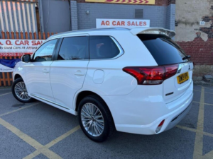 2019 Mitsubishi Outlander 2.4h Twinmotor 13.8kwh 4h CVT 4WD Euro 6 (s/s) 5dr in White — image 5