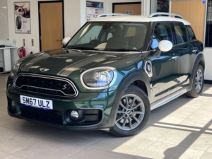 2018 MINI Countryman 1.5 Cooper S E Countryman All4 in Green — image 5
